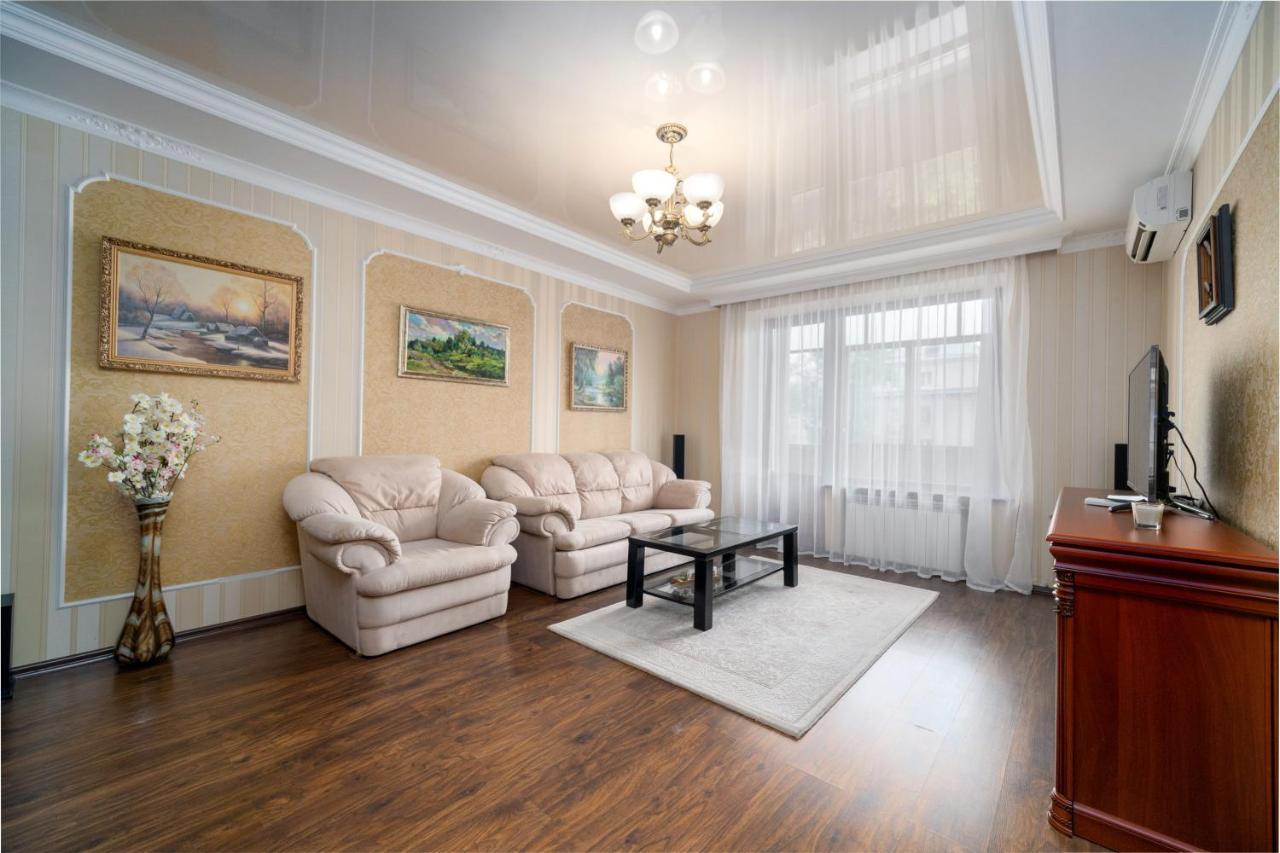 Lux Apartment Gorkiy Park 카리프 외부 사진
